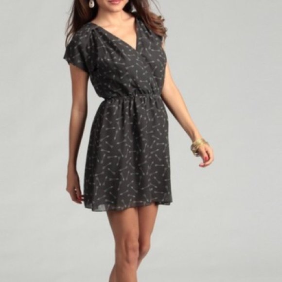 BCBGeneration Arrow Print After Dark Dress - Picture 1 of 3